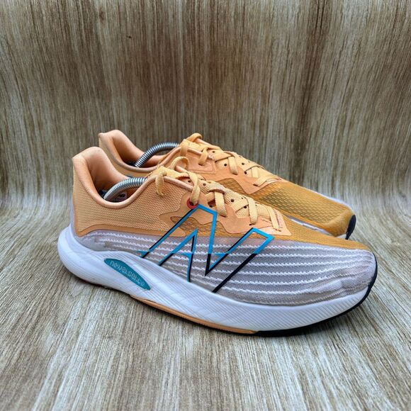 Men's Size‎ 7.5 Women's Size 9 EE - New Balance Fuelcell Rebel V2 Running Shoes - Picture 1 of 10